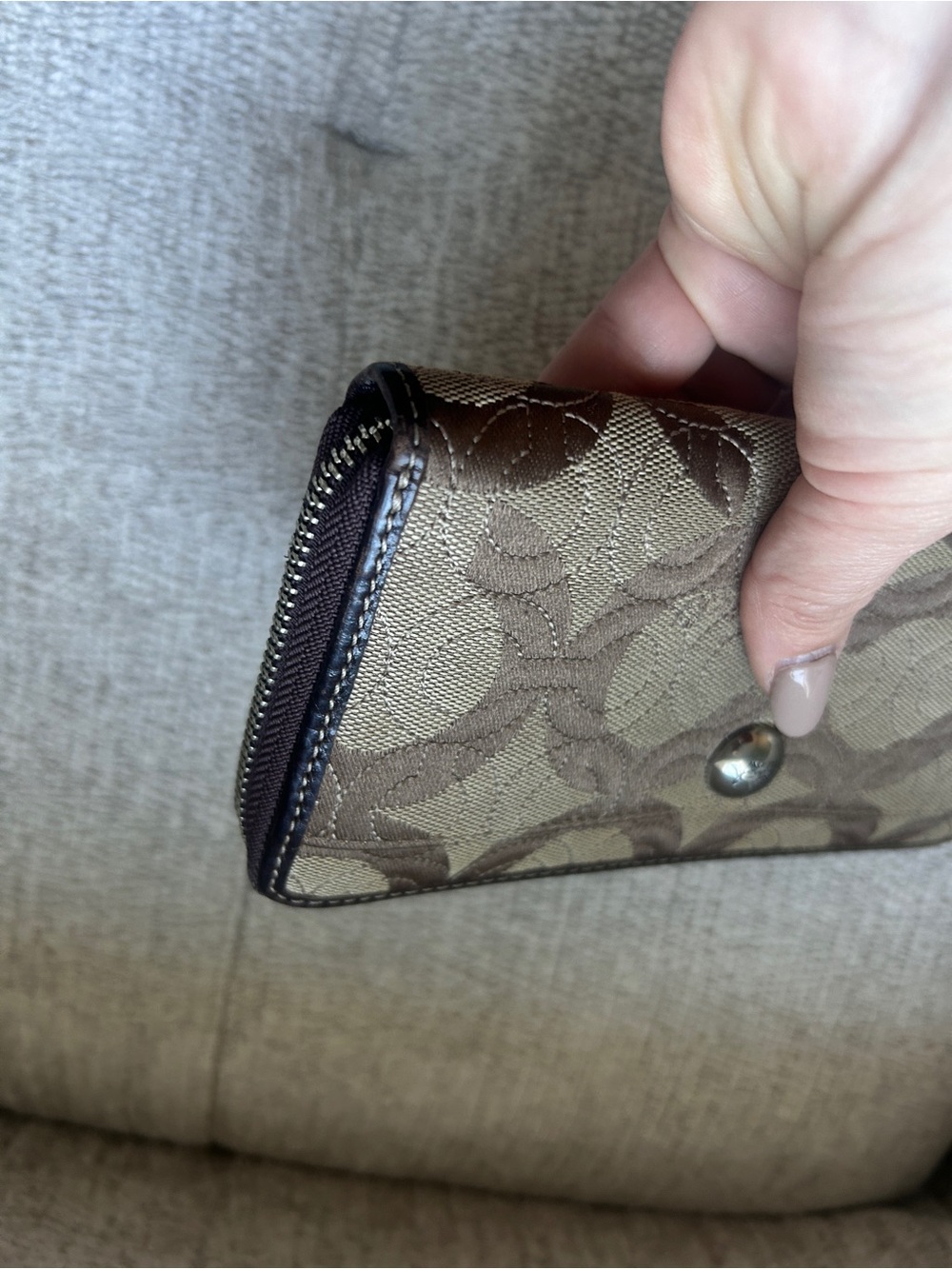 Coach Signature Canvas Leather Zip Around Brown Wallet Pre-Owned - Picture 7 of 10
